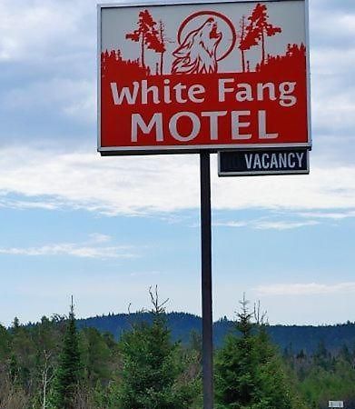 White Fang Motel Вава Екстер'єр фото